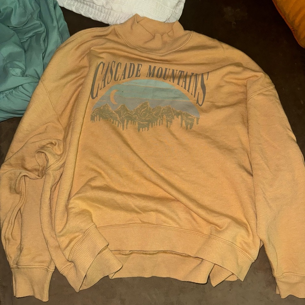 Aerie Dark Yellow Cascade Mountains Graphic Crewneck Sweatshirt